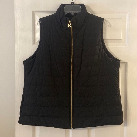 MICHAEL Michael Kors Jackets & Blazers - MICHAEL KORS Women’s Vest size 1X  zipper front gold length 28” bust 46” black